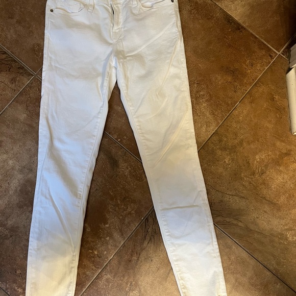 FRAME Denim "Le Skinny de Jeanne" White Jeans - Picture 3 of 10